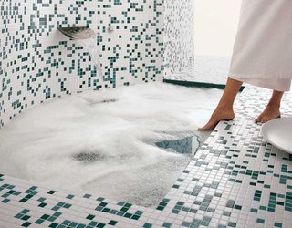 Напольная мозаика для ванной или душа